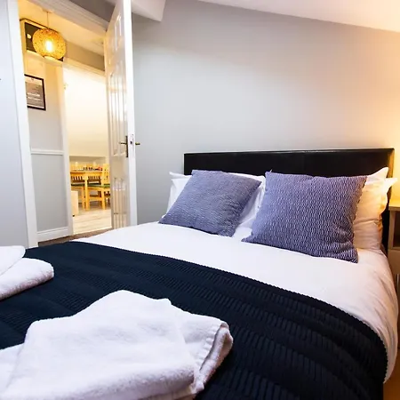 Warm Cosy Mansard In Vibrant District * Dublin
